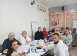 В Алтайском крае обсудили новые подходы к поддержке подростков